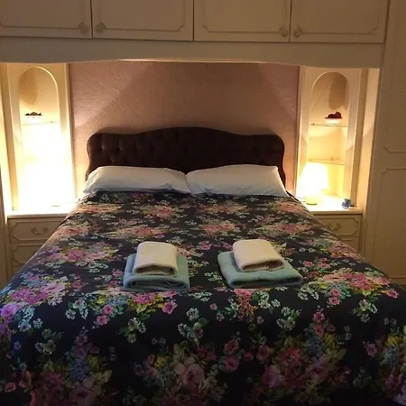 The Crown Hotel 3*