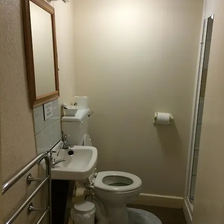 The Crown Hotel 3*